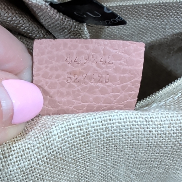 Gucci Pink and Beige Signature Tote - Picture 13 of 16